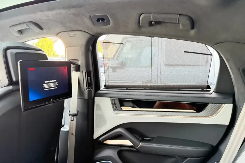 Porsche Cayenne din 2024 cu 11.151 km - oferta POR117997 - foto 17