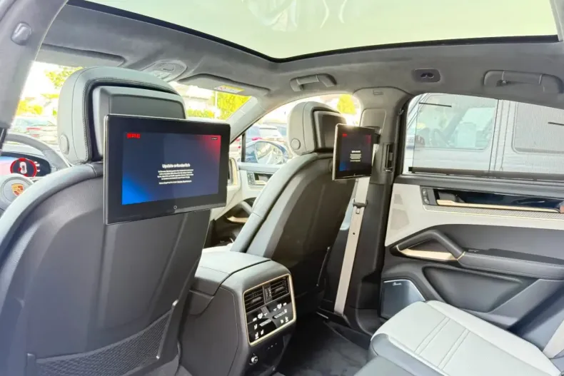 Porsche Cayenne din 2024 cu 11.151 km - oferta POR117997 - foto 19