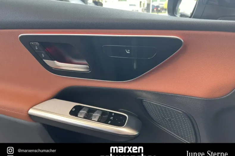 Mercedes-Benz GLC 300 din 2024 cu 12.400 km - oferta MER118002 - foto 10