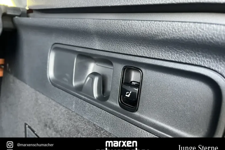 Mercedes-Benz GLC 300 din 2024 cu 12.400 km - oferta MER118002 - foto 14