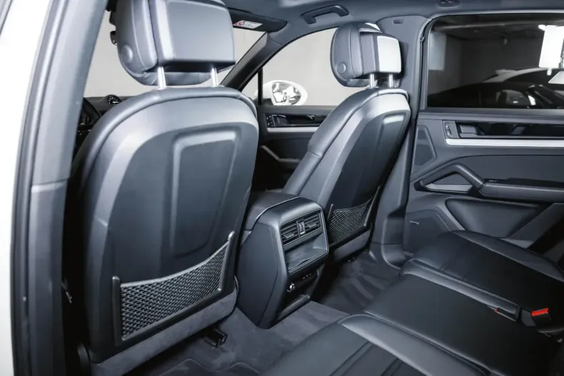 Porsche Cayenne din 2024 cu 27.022 km - oferta POR118010 - foto 23