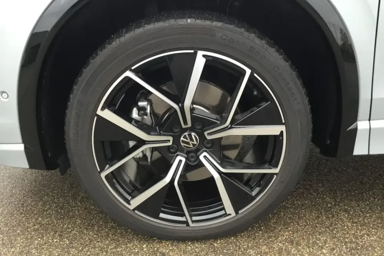 Volkswagen Tiguan din 2024 cu 9.990 km - oferta VOL118022 - foto 8