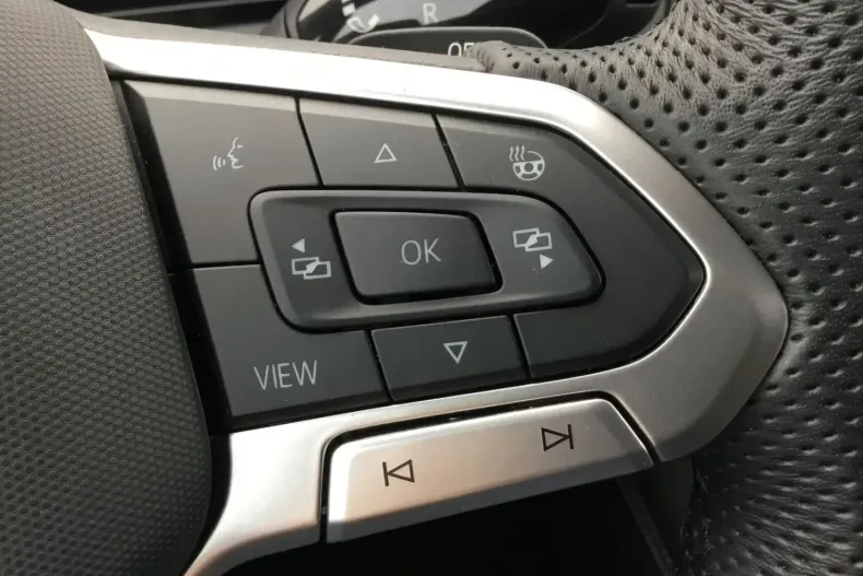 Volkswagen Tiguan din 2024 cu 9.990 km - oferta VOL118022 - foto 31