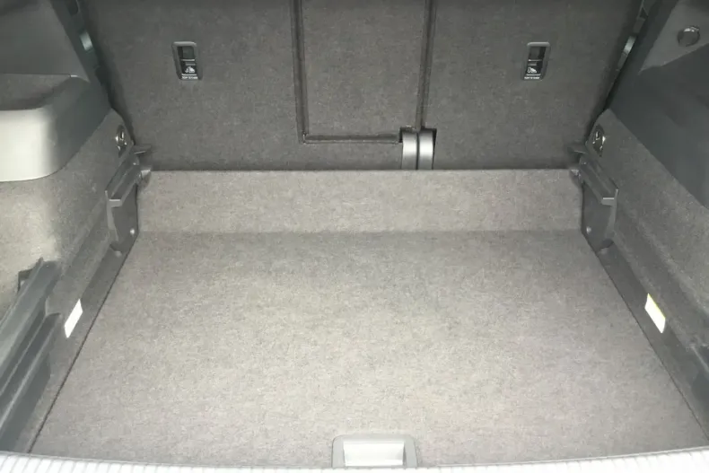 Volkswagen Tiguan din 2024 cu 9.990 km - oferta VOL118022 - foto 37