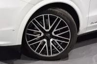 Porsche Cayenne din 2025 cu 20 km - oferta POR118023 - foto 4