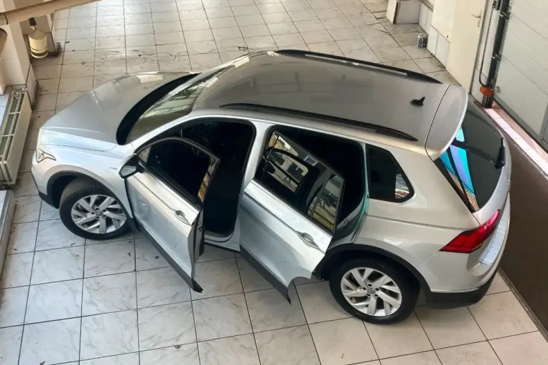 Volkswagen Tiguan din 2023 cu 25.800 km - oferta VOL118033 - foto 4