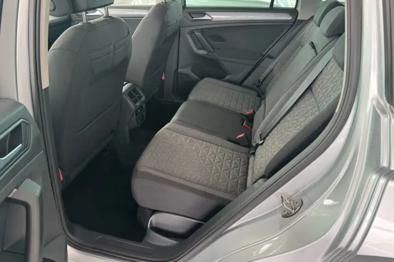 Volkswagen Tiguan din 2023 cu 25.960 km - oferta VOL118034 - foto 9