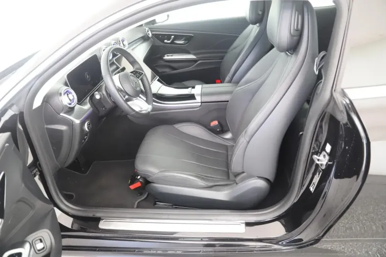 Mercedes-Benz CLE 200 din 2023 cu 24.748 km - oferta MER118037 - foto 15