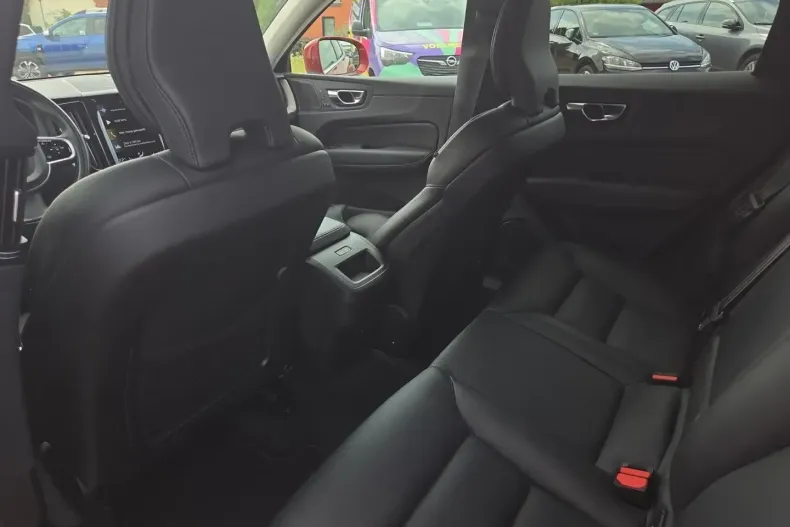 Volvo XC60 din 2020 cu 94.526 km - oferta VOL118050 - foto 14