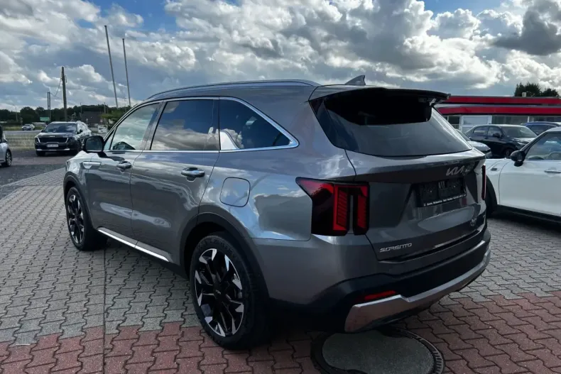Kia Sorento din 2024 cu 28.500 km - oferta KIA118054 - foto 2