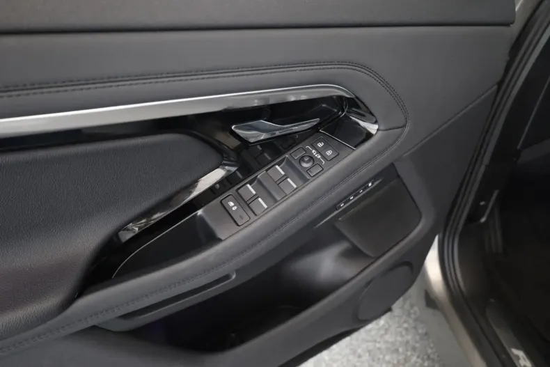 Land Rover Range Rover Evoque din 2023 cu 68.600 km - oferta LAN118064 - foto 17