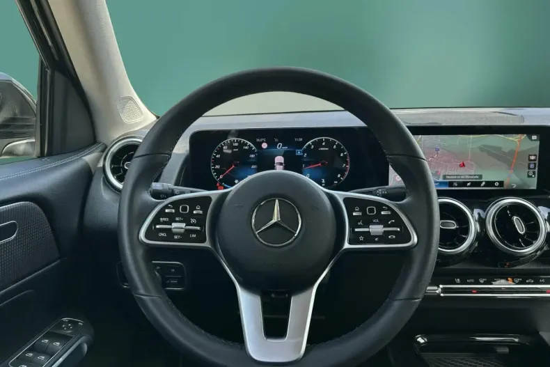 Mercedes-Benz GLB 200 din 2022 cu 53.211 km - oferta MER118087 - foto 14