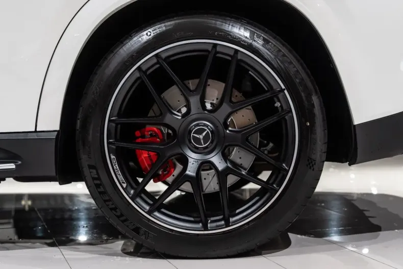 Mercedes-Benz GLE 63 AMG din 2024 cu 10.092 km - oferta MER118094 - foto 15