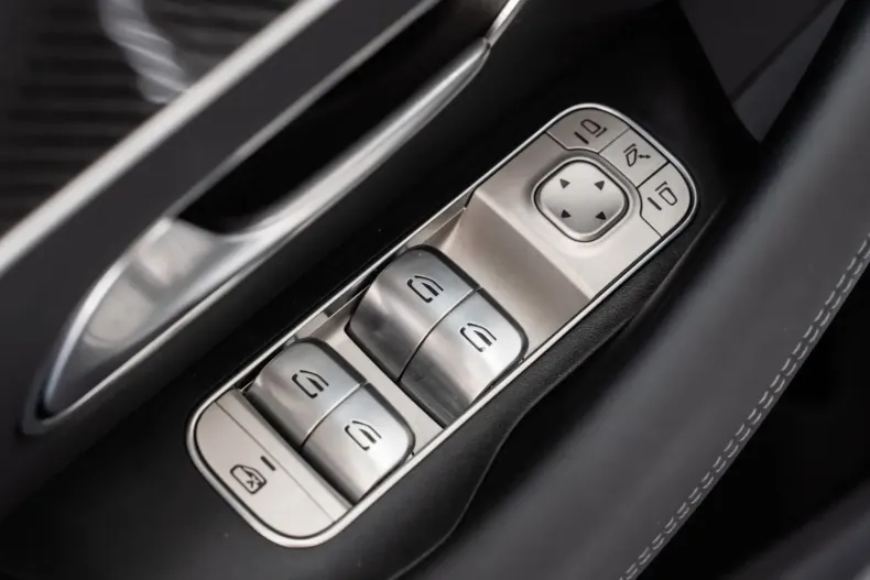 Mercedes-Benz GLE 63 AMG din 2024 cu 10.092 km - oferta MER118094 - foto 29