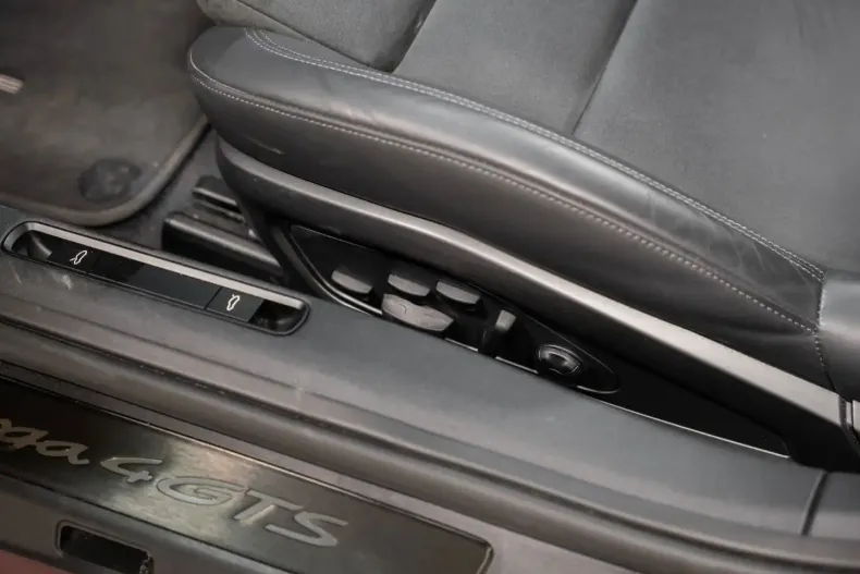 Porsche 911 din 2023 cu 15.900 km - oferta POR118104 - foto 22