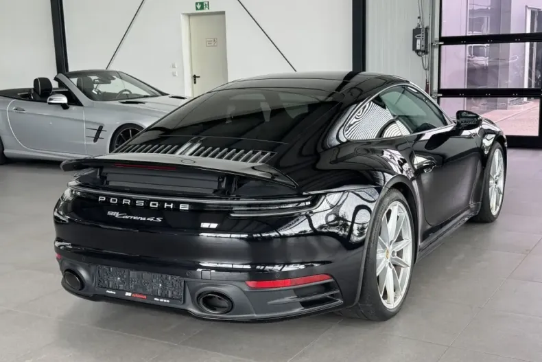 Porsche 911 din 2023 cu 43.075 km - oferta POR118111 - foto 3
