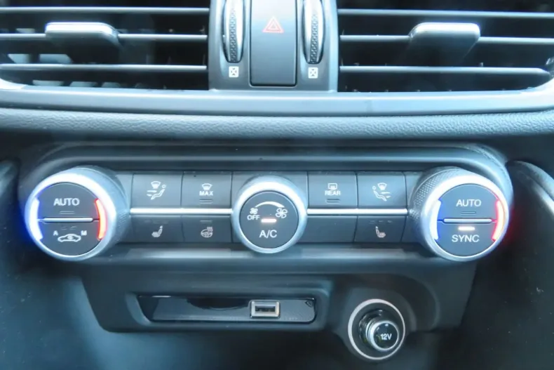 Alfa Romeo Giulia din 2024 cu 28.300 km - oferta ALF118135 - foto 12