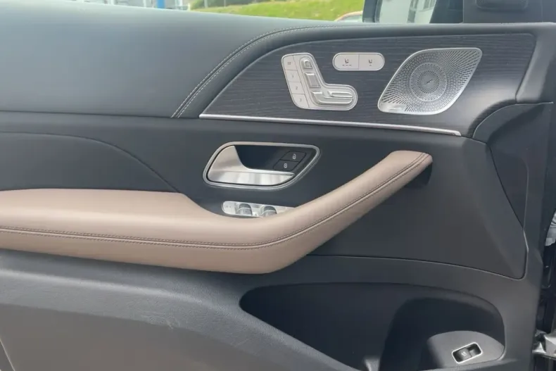 Mercedes-Benz GLE 63 AMG din 2023 cu 35.041 km - oferta MER118136 - foto 13