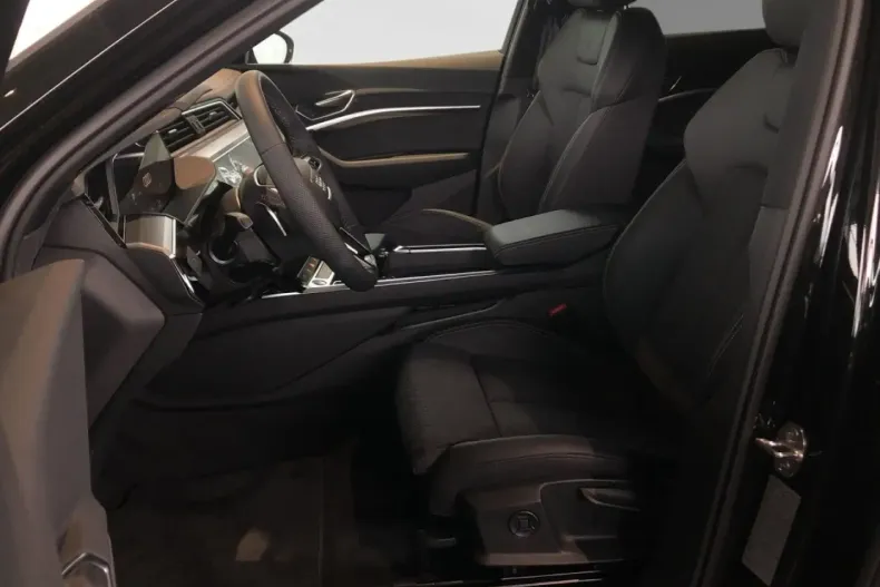 Audi Q8 e-tron din 2023 cu 17.900 km - oferta AUD118138 - foto 10