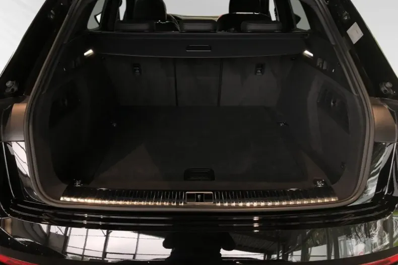 Audi Q8 e-tron din 2023 cu 17.900 km - oferta AUD118138 - foto 13