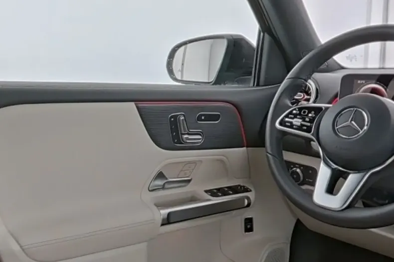 Mercedes-Benz EQB din 2023 cu 21.400 km - oferta MER118148 - foto 8