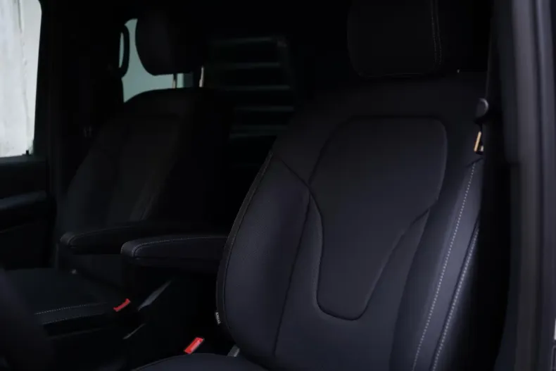 Mercedes-Benz V 300 din 2025 cu 40 km - oferta MER118155 - foto 3