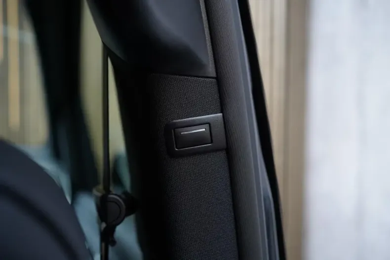 Mercedes-Benz V 300 din 2025 cu 40 km - oferta MER118155 - foto 13