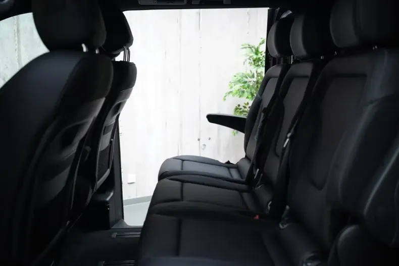 Mercedes-Benz V 300 din 2025 cu 40 km - oferta MER118155 - foto 23