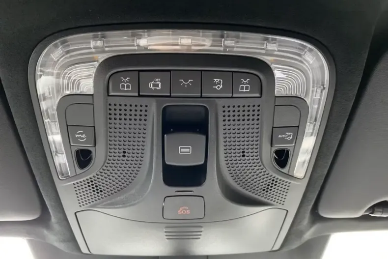 Mercedes-Benz V 300 din 2025 cu 8.000 km - oferta MER118166 - foto 18