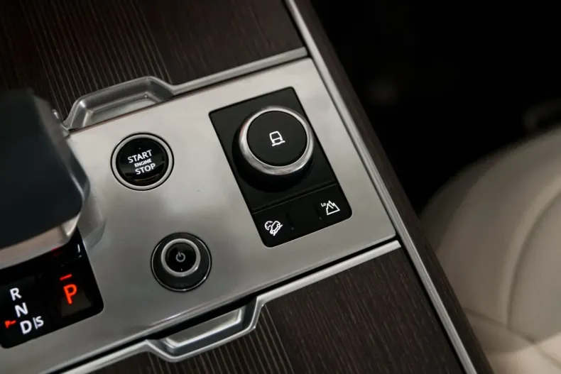 Land Rover Range Rover din 2023 cu 7.724 km - oferta LAN118167 - foto 16