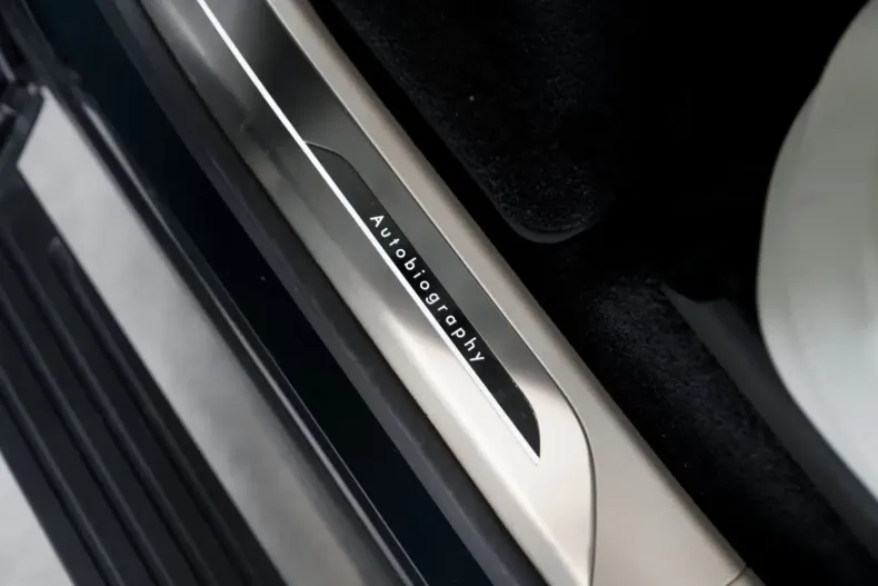 Land Rover Range Rover din 2023 cu 7.724 km - oferta LAN118167 - foto 31