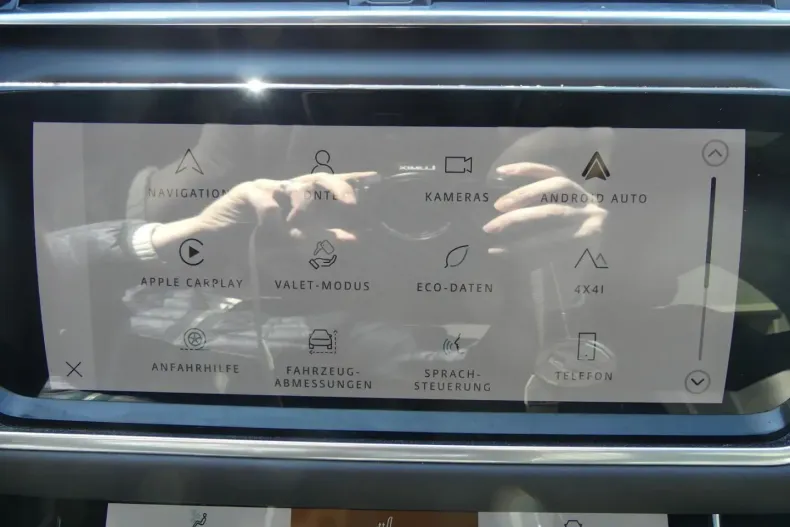 Land Rover Range Rover Velar din 2023 cu 48.989 km - oferta LAN118170 - foto 4