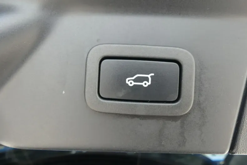 Land Rover Range Rover Velar din 2023 cu 48.989 km - oferta LAN118170 - foto 19