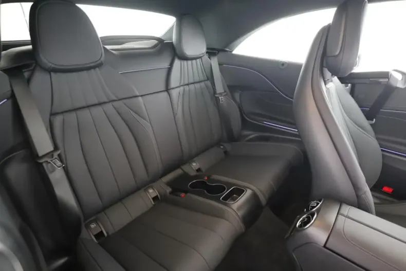 Mercedes-Benz CLE 220 din 2025 cu 9.900 km - oferta MER118178 - foto 4