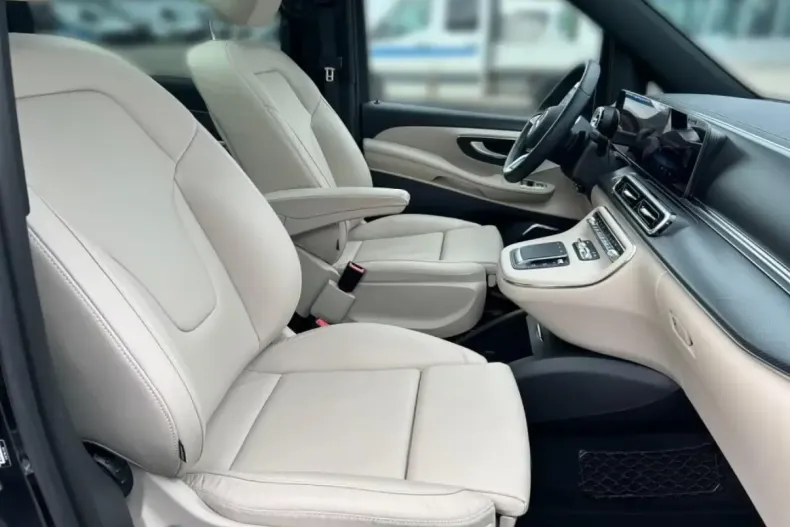 Mercedes-Benz V 300 din 2024 cu 7.700 km - oferta MER118189 - foto 11