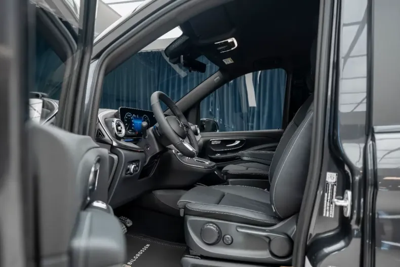 Mercedes-Benz V 300 din 2025 cu 10 km - oferta MER118193 - foto 3