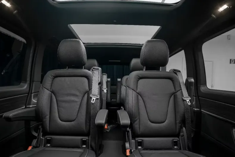 Mercedes-Benz V 300 din 2025 cu 10 km - oferta MER118193 - foto 11