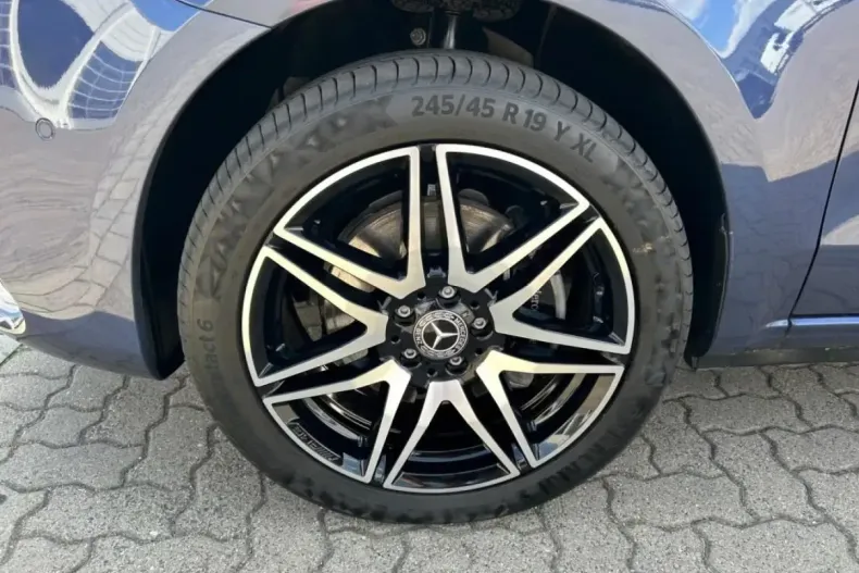 Mercedes-Benz V 300 din 2024 cu 5.600 km - oferta MER118196 - foto 3