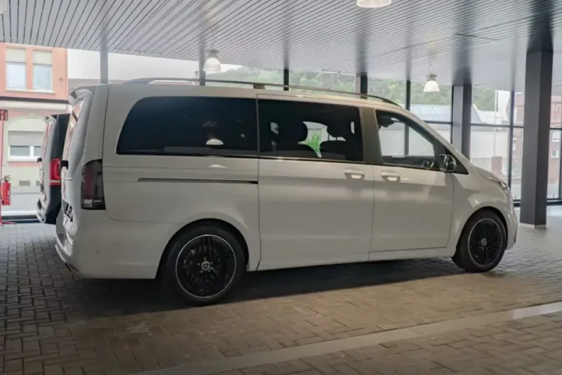 Mercedes-Benz V 300 din 2025 cu 1.680 km - oferta MER118198 - foto 2