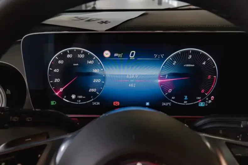 Mercedes-Benz V 300 din 2025 cu 1.680 km - oferta MER118198 - foto 6