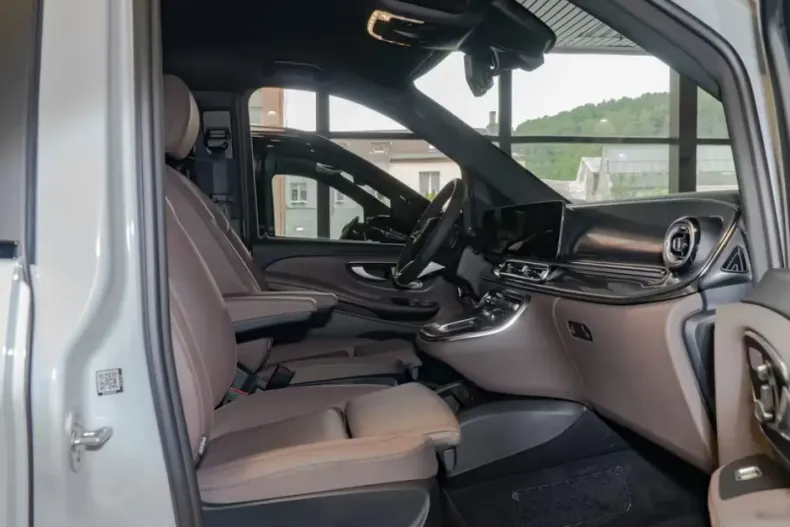 Mercedes-Benz V 300 din 2025 cu 1.680 km - oferta MER118198 - foto 8