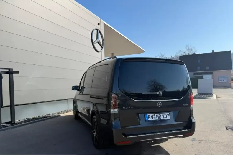 Mercedes-Benz V 300 din 2025 cu 9.999 km - oferta MER118199 - foto 2
