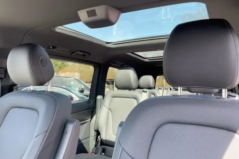 Mercedes-Benz V 300 din 2025 cu 9.419 km - oferta MER118200 - foto 12