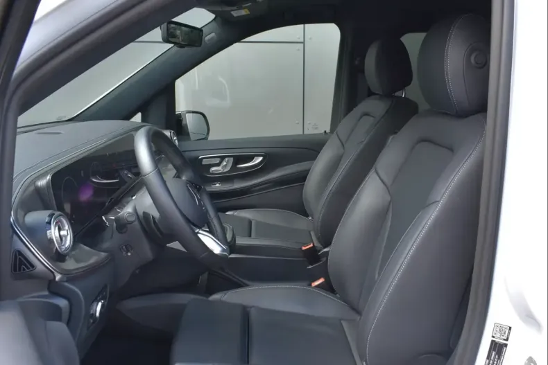 Mercedes-Benz V 300 din 2024 cu 6.600 km - oferta MER118201 - foto 9