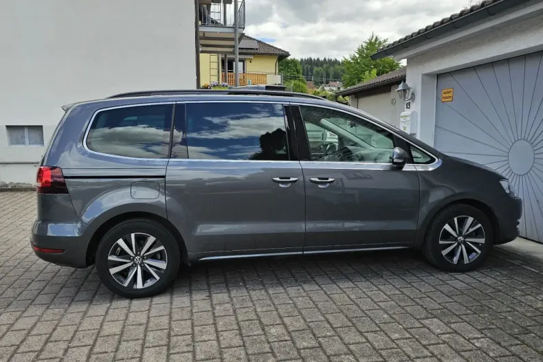 Volkswagen Sharan din 2022 cu 61.089 km - oferta VOL118212 - foto 8