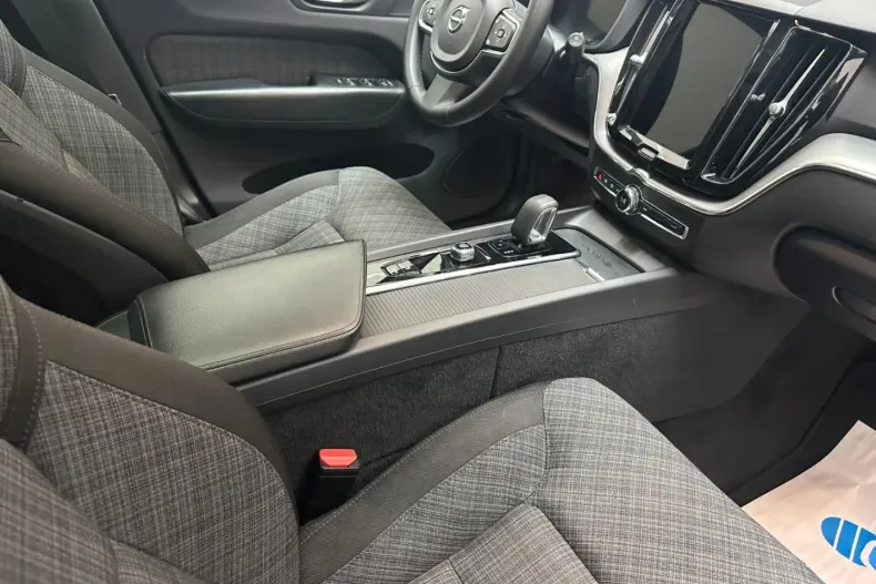 Volvo XC60 din 2023 cu 99.800 km - oferta VOL118223 - foto 11