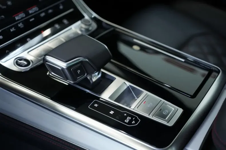 Audi Q8 din 2024 cu 38.000 km - oferta AUD118227 - foto 29