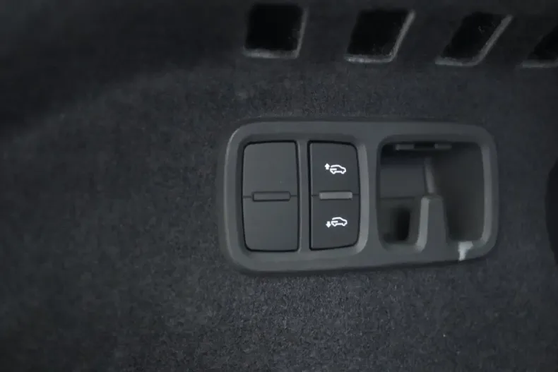 Audi Q8 din 2024 cu 38.000 km - oferta AUD118227 - foto 46