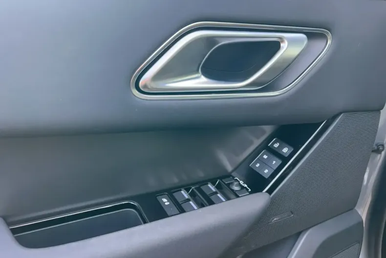 Land Rover Range Rover Velar din 2023 cu 29.850 km - oferta LAN118233 - foto 13