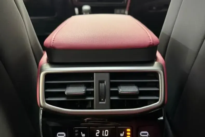 Lexus RX 500 din 2025 cu 12 km - oferta LEX118237 - foto 6